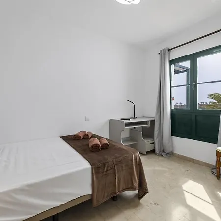 Semesterbostad Chafari Garden